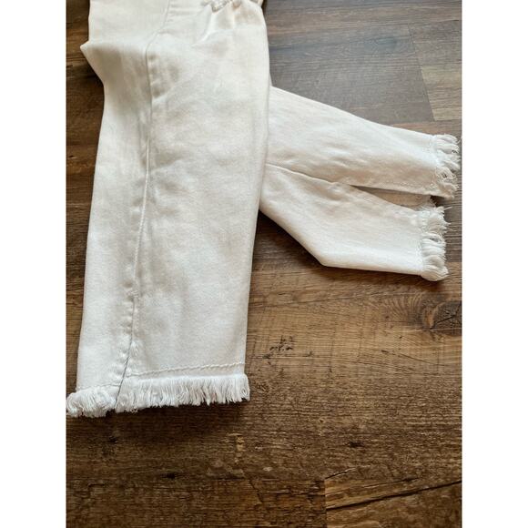 Est 1946 Denim white distressed  hi-rise jeans 12 NWOT - Picture 5 of 9